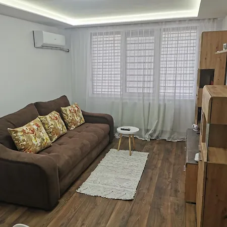 Amy Apartment Piatra Neamt Exterior photo