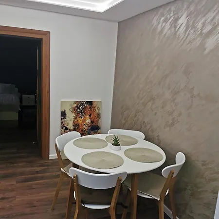 Amy Apartment Piatra Neamt Exterior photo