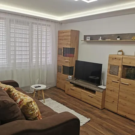 Amy Apartment Piatra Neamt Exterior photo